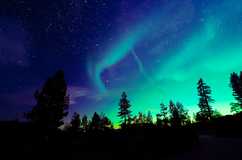 vezi aurora boreala din Yellowknife Canada